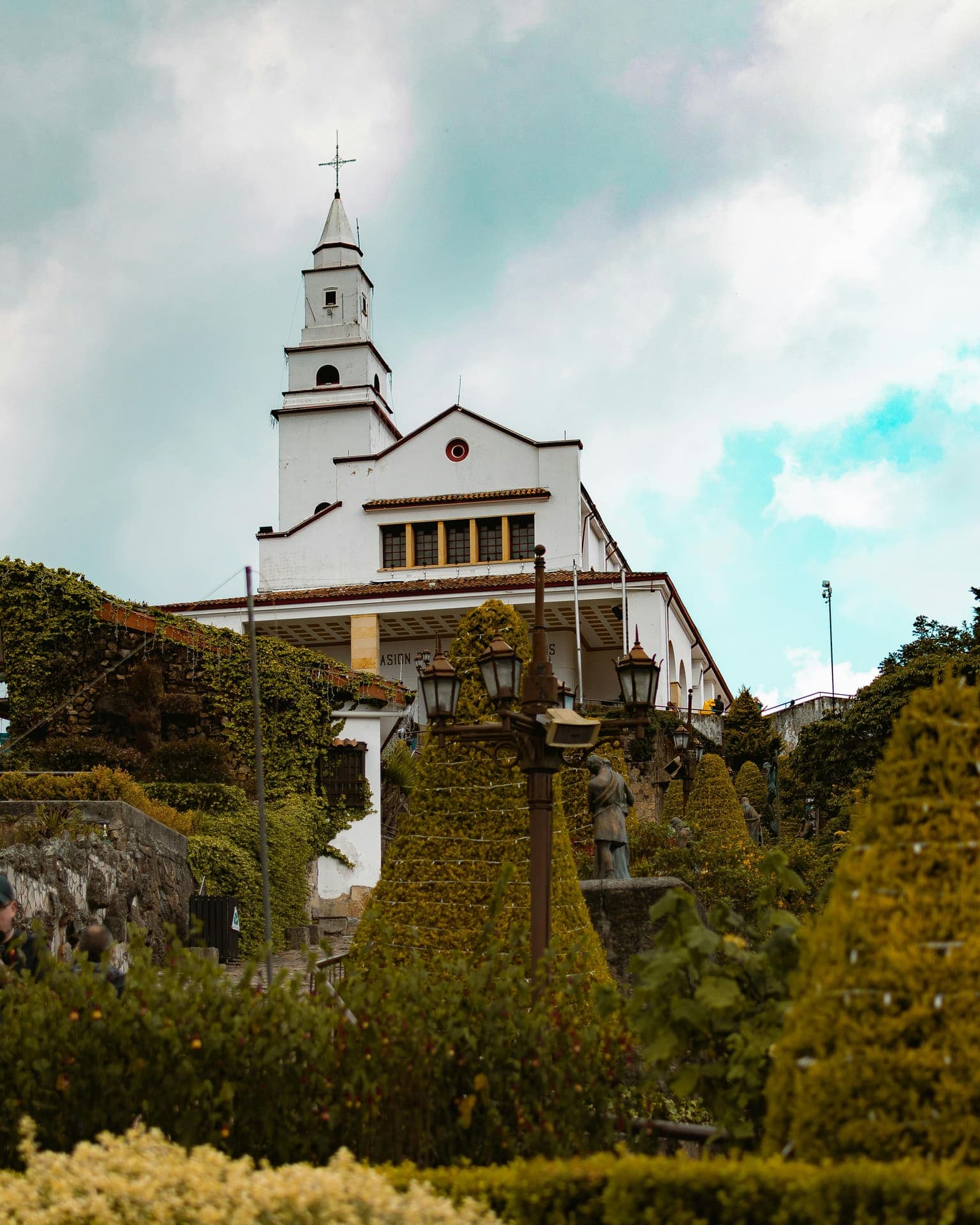 Tour Monserrate - imagen 3