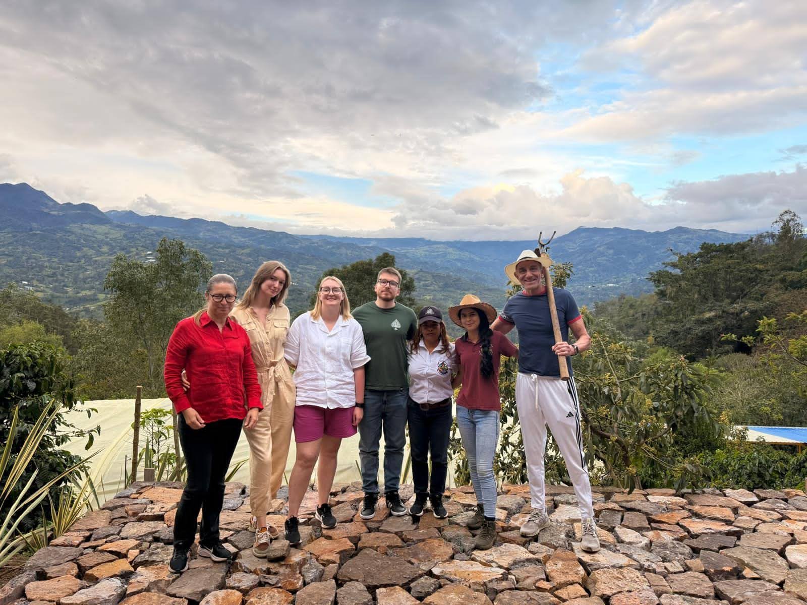 Tour Hacienda Cafetera - Grupo de turistas
